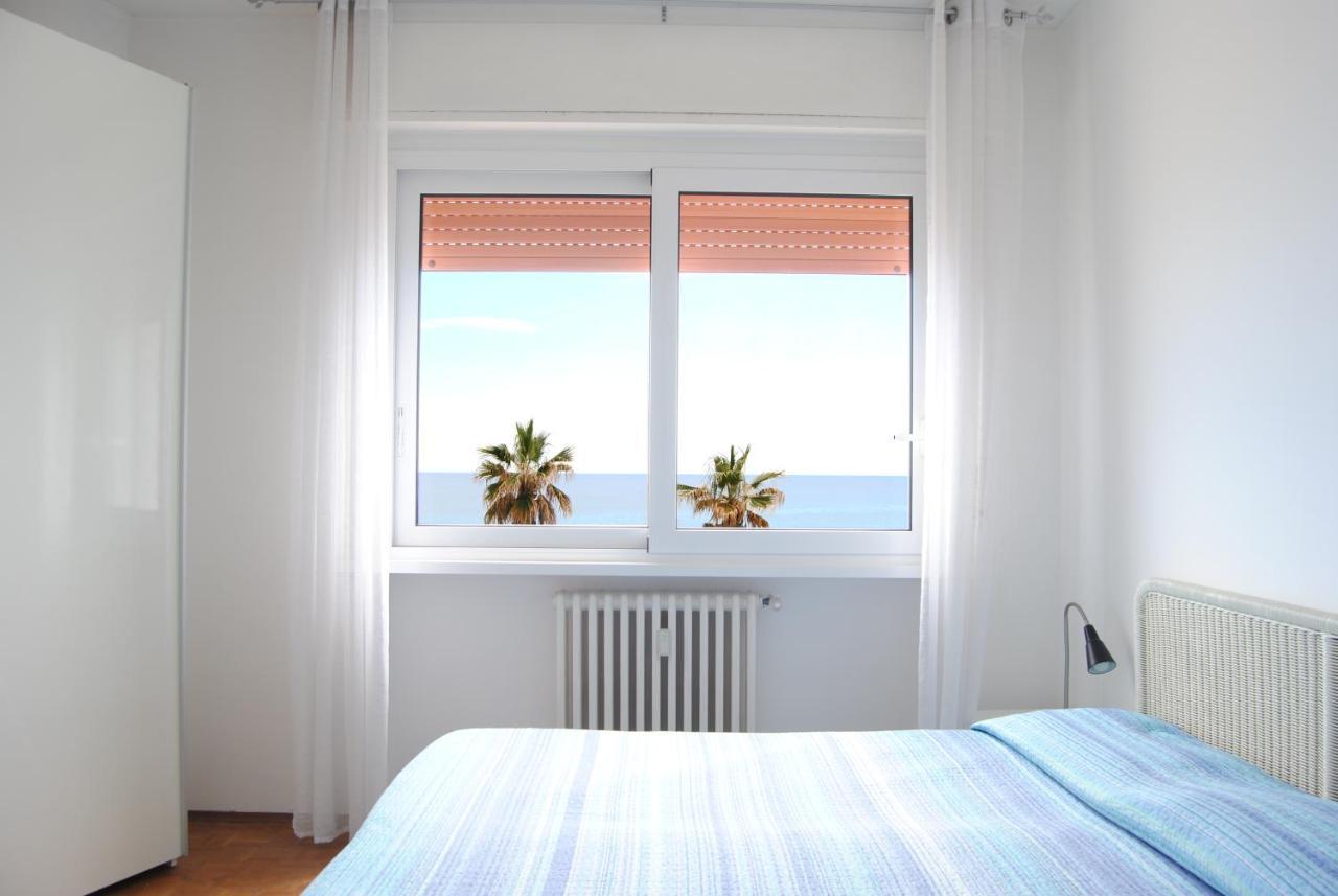 Gaiavacanze Beach Apartment บอร์ดิเกรา ภายนอก รูปภาพ