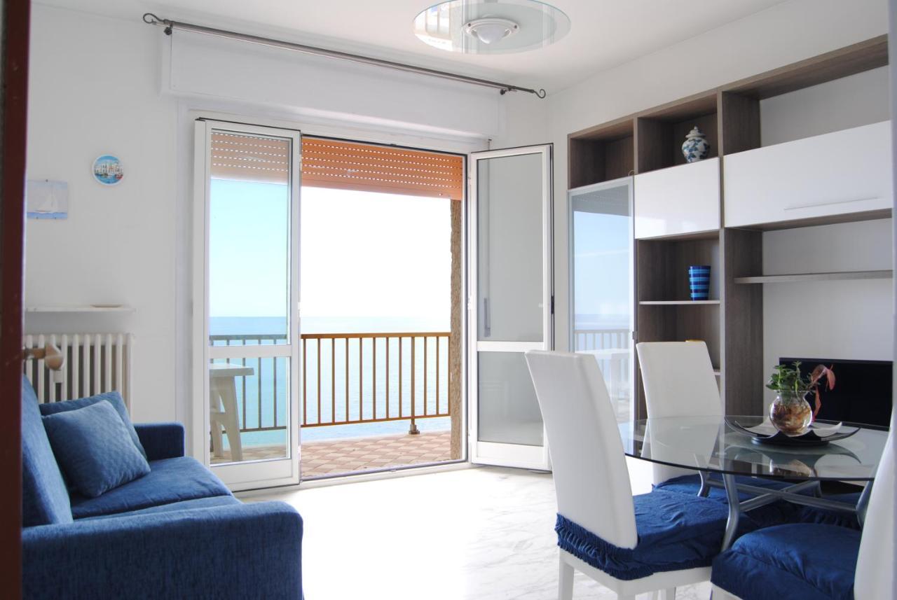 Gaiavacanze Beach Apartment บอร์ดิเกรา ภายนอก รูปภาพ